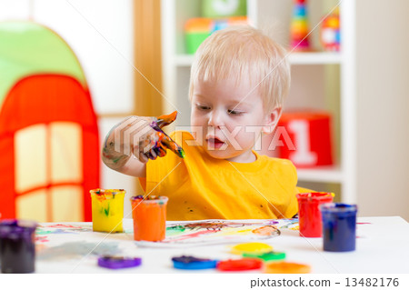 kid painting at home kid painting at home 13482176