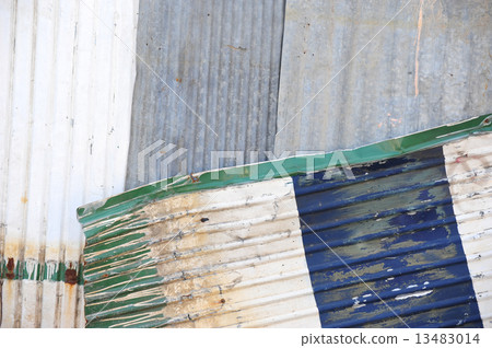 corrugated metal wall 13483014