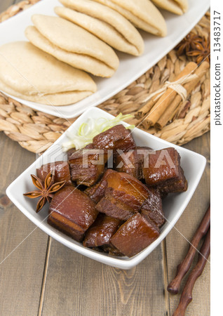 Hong Shao Rou - Chinese braised pork belly with steamed buns  13483717