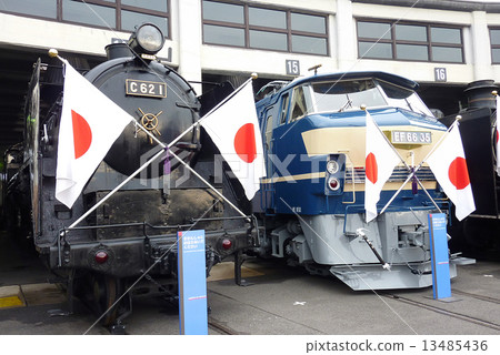 蒸汽機車Umeokoji SL建築新年2015年鐵路EF66 C621國旗日之丸 蒸汽機車Umeokoji SL建築新年2015年鐵路EF66 C621國旗日之丸 13485436
