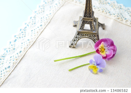 三色堇和艾菲爾鐵塔 三色堇和艾菲爾鐵塔 13486582