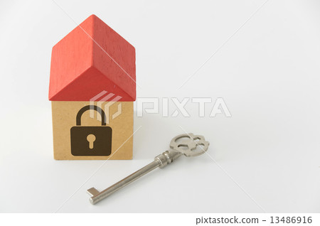 犯罪預防圖像鍵和房子 13486916