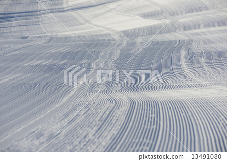 Snowy icy ice Snowy icy ice 13491080