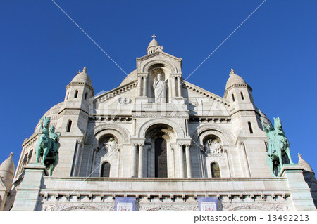 Basilique of Sacre Coeur, Montmartre, Paris, France 13492213