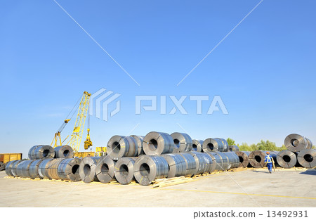 packed rolls of steel sheet packed rolls of steel sheet 13492931