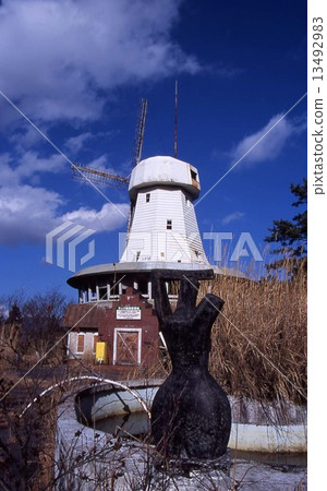 Waste windmill Waste windmill 13492983
