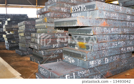 piles of steel sheet piles of steel sheet 13493042