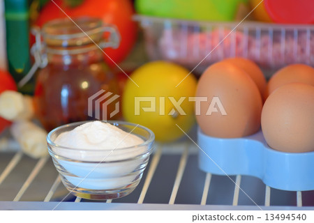 sodium bicarbonate inside of fridge 13494540