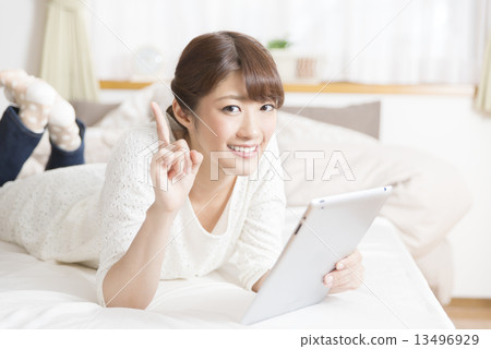 Female Lifestyle 13496929