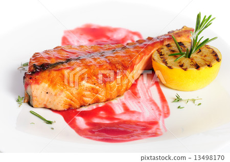 Grilled salmon steak  13498170