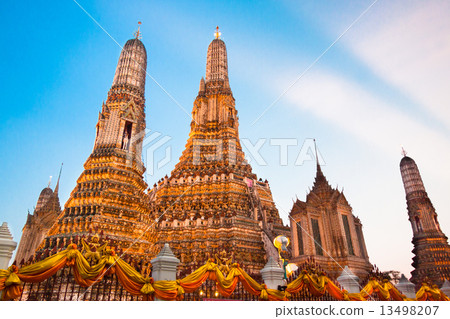 Wat Arun Temple in Bangkok, Thailand. 13498207