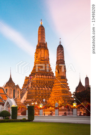 Wat Arun Temple in Bangkok, Thailand. 13498209