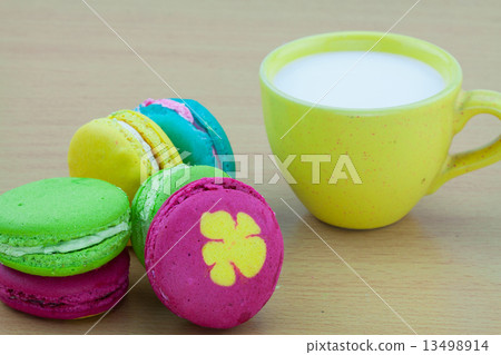 Colorful macarons set on table, traditional french colorful macarons ,Sweet macarons. Colorful macarons set on table, traditional french colorful macarons ,Sweet macarons. 13498914