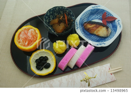 New Year dishes  13498965