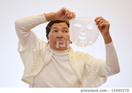 婦女包裝的圖像 婦女包裝的圖像 13499379
