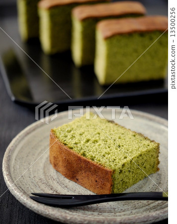 享受Matcha Castella（垂直位置） 13500256