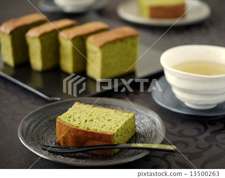 Tea time at Matcha Castella (Horizontal position) Tea time at Matcha Castella (Horizontal position) 13500263