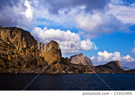 Crimean mountains from the sea Crimean mountains from the sea 13501004