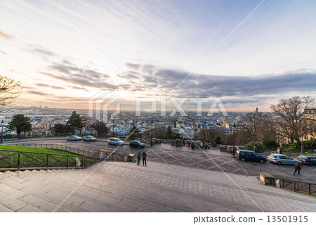 Morning glow Paris Montmartre hill 13501915