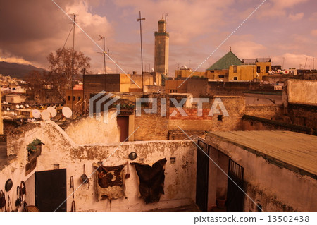 AFRICA MOROCCO FES MEDINA  13502438