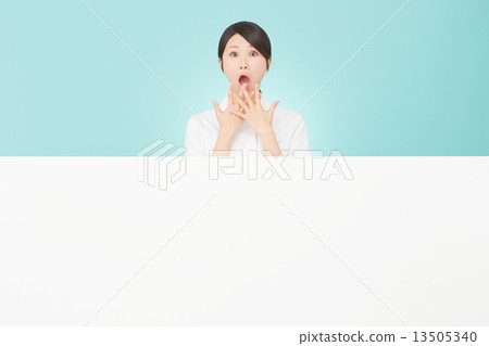 留言板和令人驚訝的護士 13505340