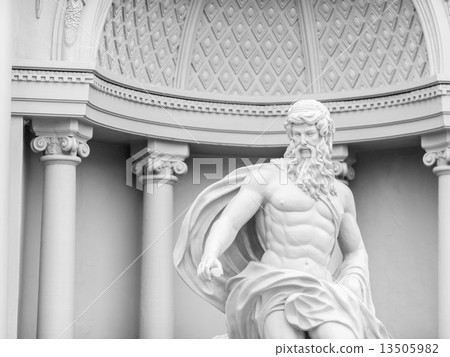 The famous de Trevi Fountain, copy to Hua Hin, Thailand. The famous de Trevi Fountain, copy to Hua Hin, Thailand. 13505982