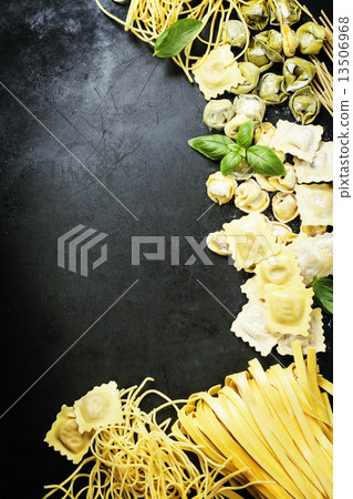 Fresh Italian Pasta Fresh Italian Pasta 13506968