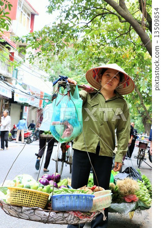 Hanoi's hawker in Vietnam 13509854