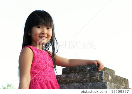 Vietnamese girls 13509857