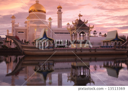 ASIA BRUNEI DARUSSALAM 13513369
