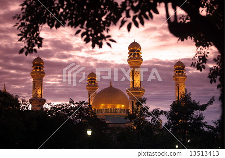 BRUNEI DARUSSALAM 13513413