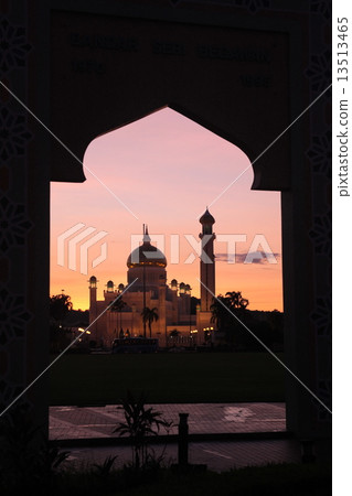 ASIA BRUNEI DARUSSALAM 13513465