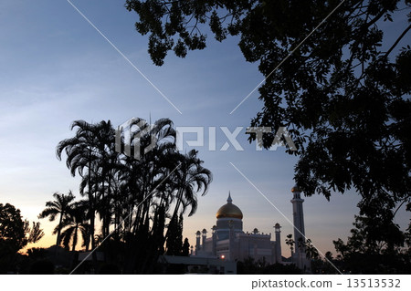 ASIA BRUNEI DARUSSALAM 13513532
