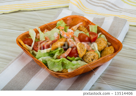 Caesar salad with shrimps Caesar salad with shrimps 13514406