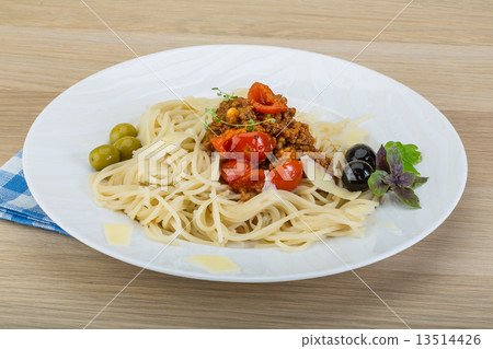 Pasta bolognese 13514426