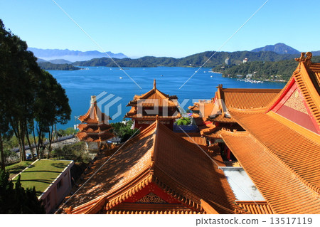 Sun Moon Lake in Taiwan 13517119