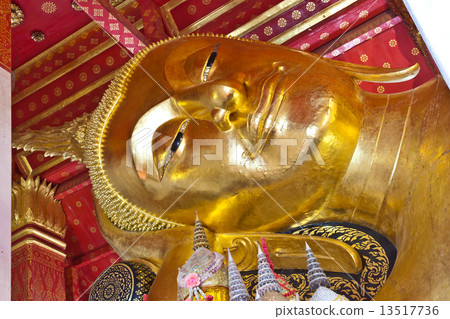 gold buddha with smiling face 13517736
