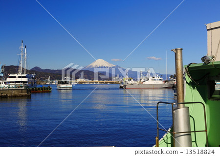 Scenery where Fuji can be seen ~ Shimizu marine park hope 13518824