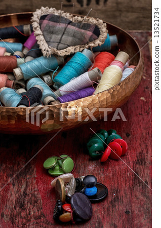 sewing threads 13521734