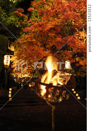 Yaya Shrine Light Up Yaya Shrine Light Up 13523812