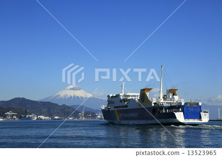 Shimizu Port and Mt. Fuji 13523965