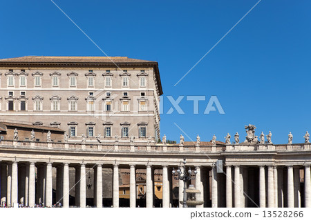Vatican. The area before St. Peter's Cathedral 13528266