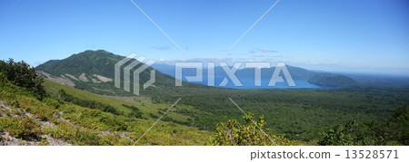 Shikotsu湖想要從Tarumaeyama 13528571