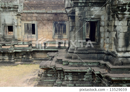 ASIA CAMBODIA ANGKOR TA PROHM 13529039