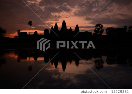 ASIA CAMBODIA ANGKOR WAT 13529281