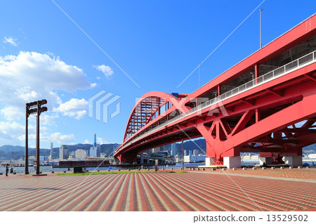 Kobe Bridge 13529502