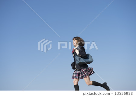 藍天和高中學生 13536958