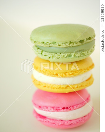 Macaron Tower (up) Macaron Tower (up) 13539959