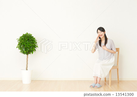 Women calling in the room Women calling in the room 13541300