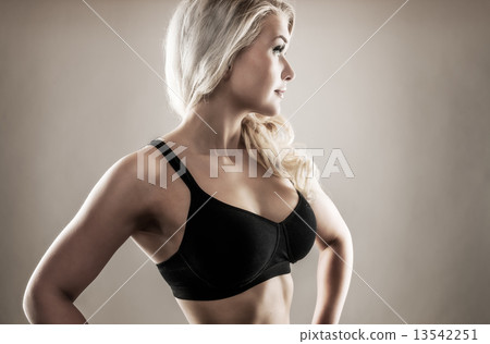 Fitness woman 13542251
